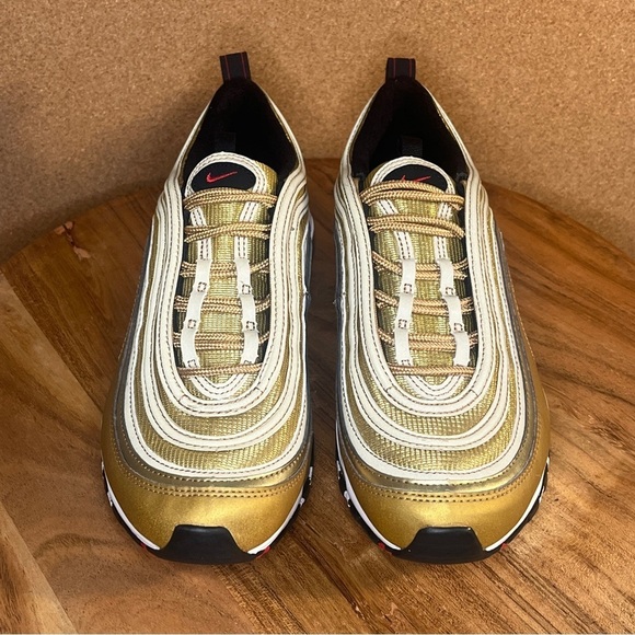Nike
Air max 97 gs
'Metallic gold 23
NWOT - Picture 9 of 16